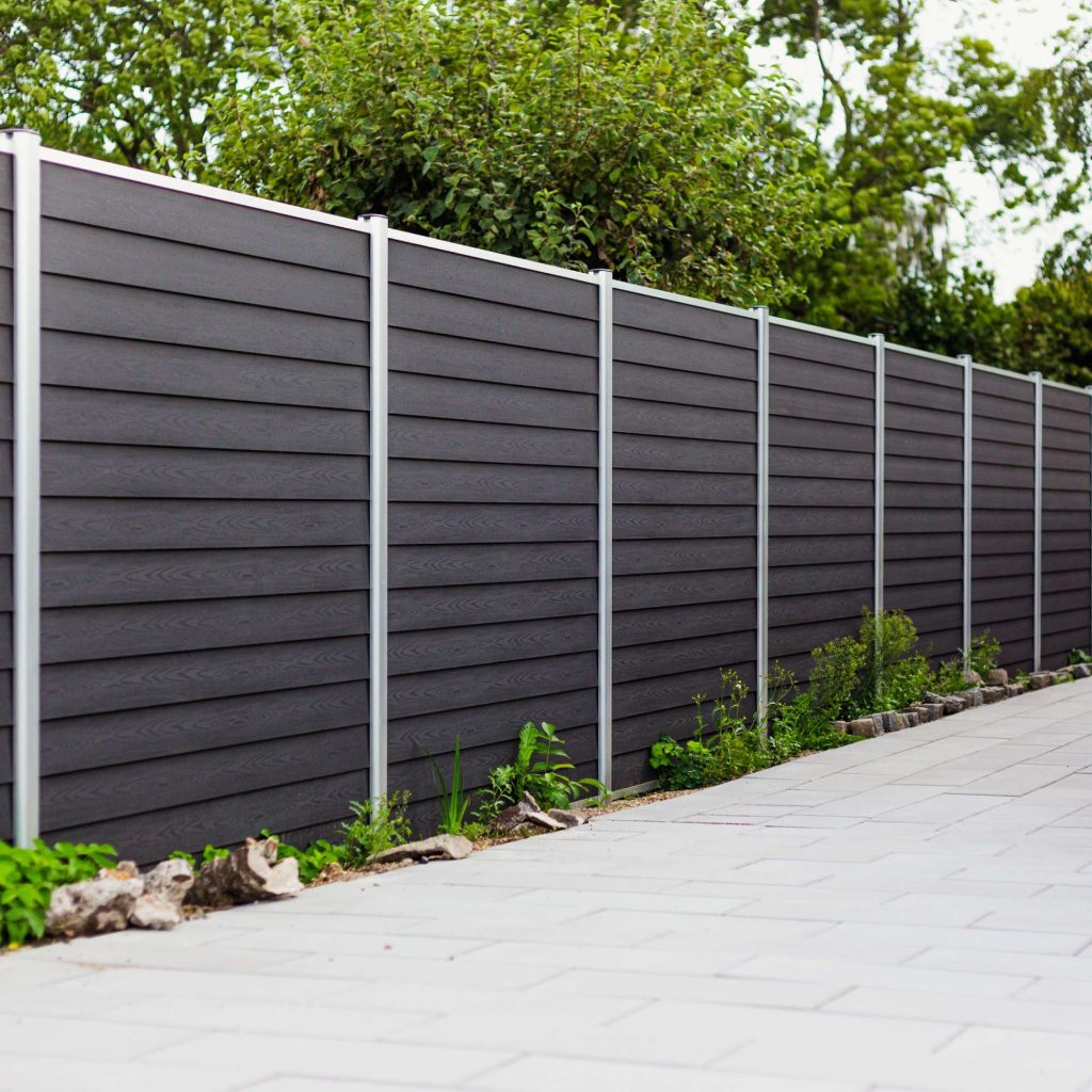 Komposithegn i en dansk have